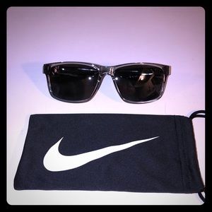 Nike Essential Chaser